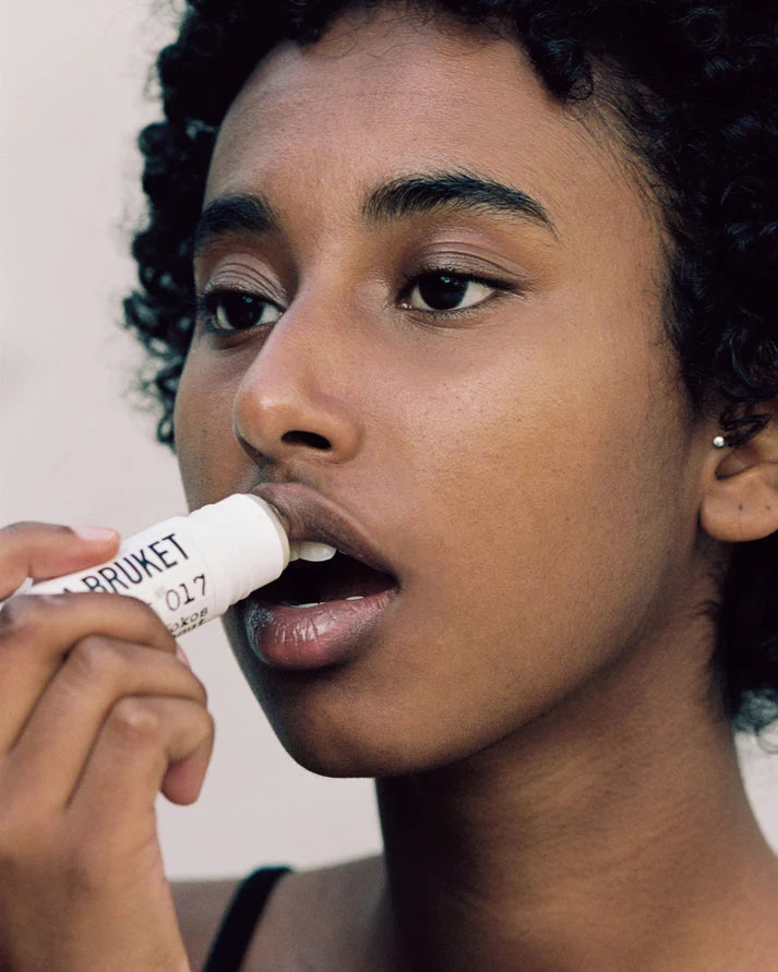 L:a Bruket - 017 Lip Balm Almond/Coconut